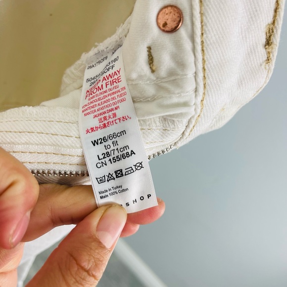 Topshop High Waisted White Ivory Mom Jeans Petite W26/28 - Picture 7 of 7